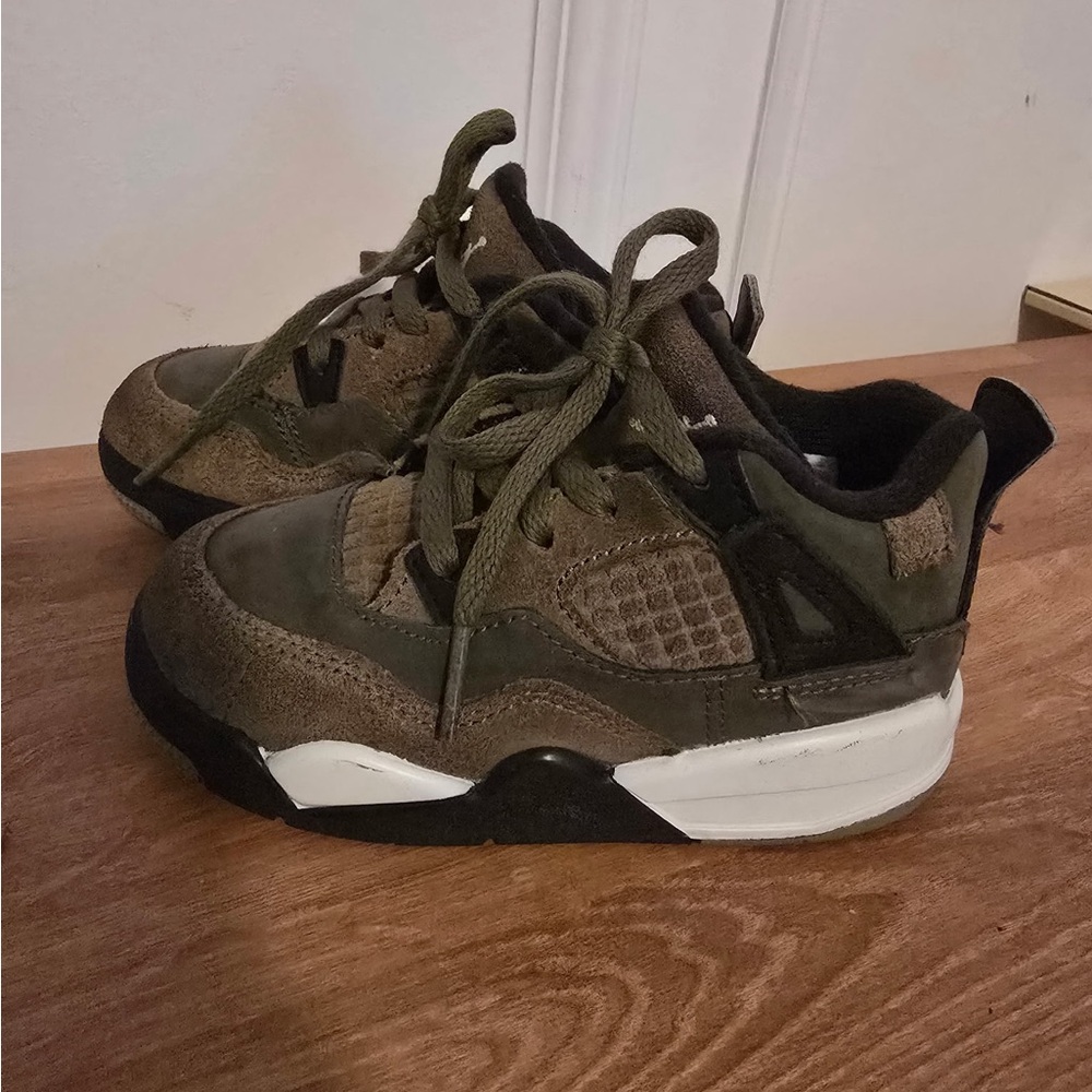 Jordan 4 - Picture 3 of 5